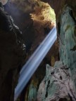 ray of light in Burnt Cave.JPG (66 KB)